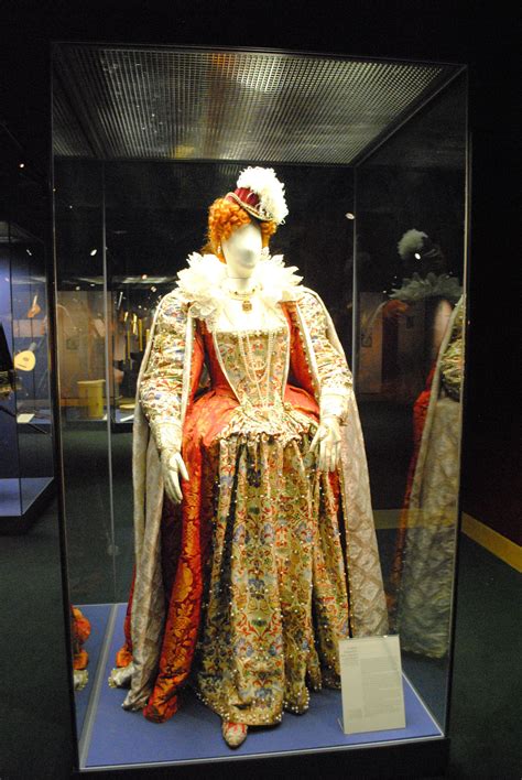 queen elizabeth i dresses